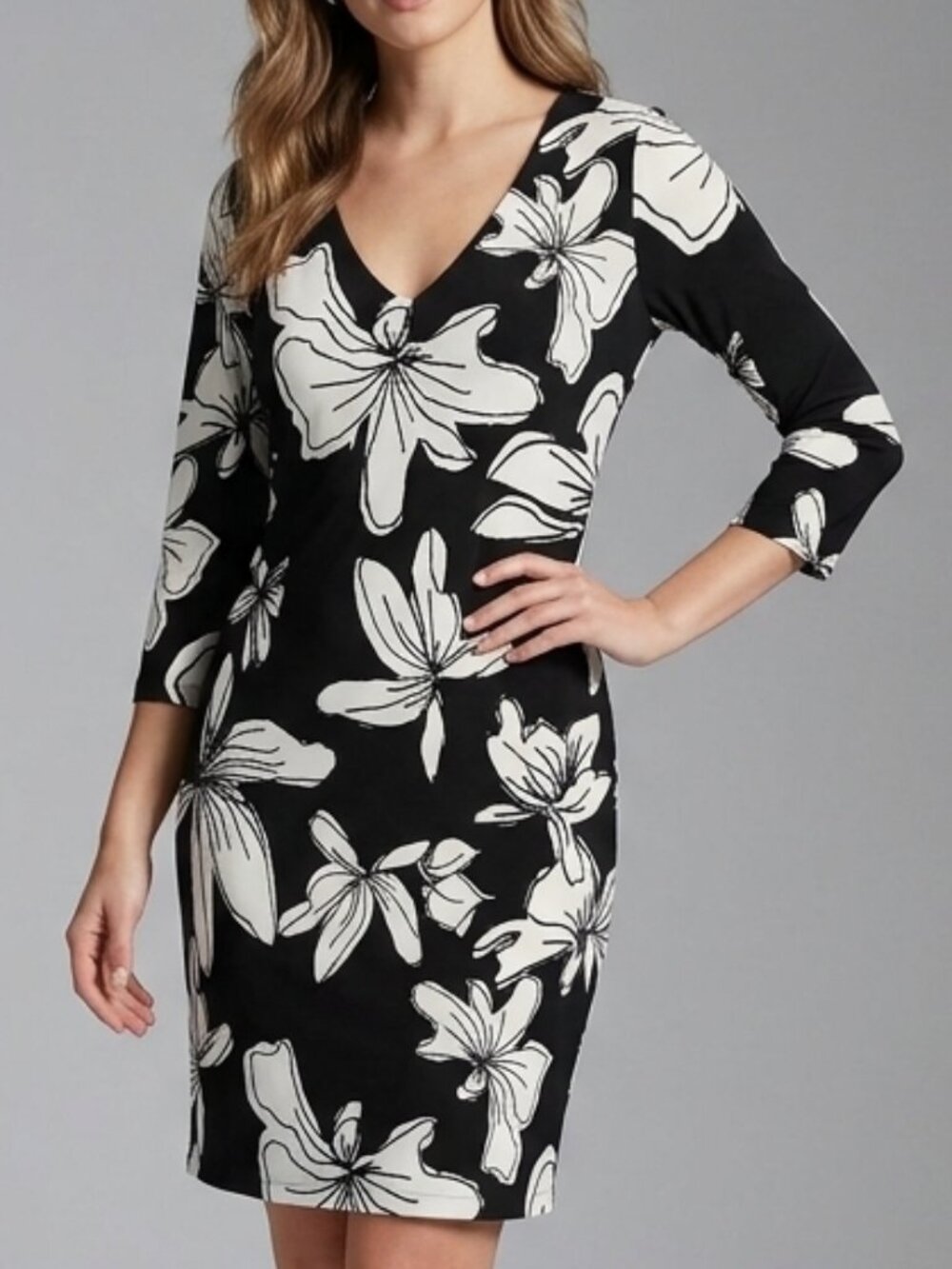 Boston Proper Beyond Travel Black White Hibiscus Floral V-Neck Dress Sz S